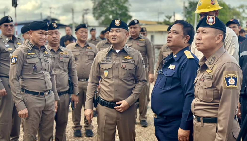 ผบช.ภ.2 ลงพื้นที่จังหวัดสระแก้ว – ตรวจสอบโครงสร้างสื่อสารแนวชายแดน ตัดวงจรเชื่อมโยงเครือข่ายผิดกฎหมายข้ามชาติ