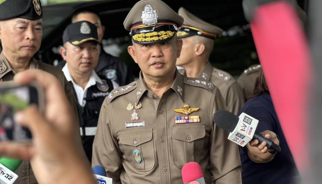 ตำรวจภูธรภาค 2 แถลงผลคลี่คลายคดีสะเทือนขวัญ จับกุมผู้ต้องหาชาวต่างชาติ คดีฆาตกรรมอำพรางศพ–เรียกค่าไถ่