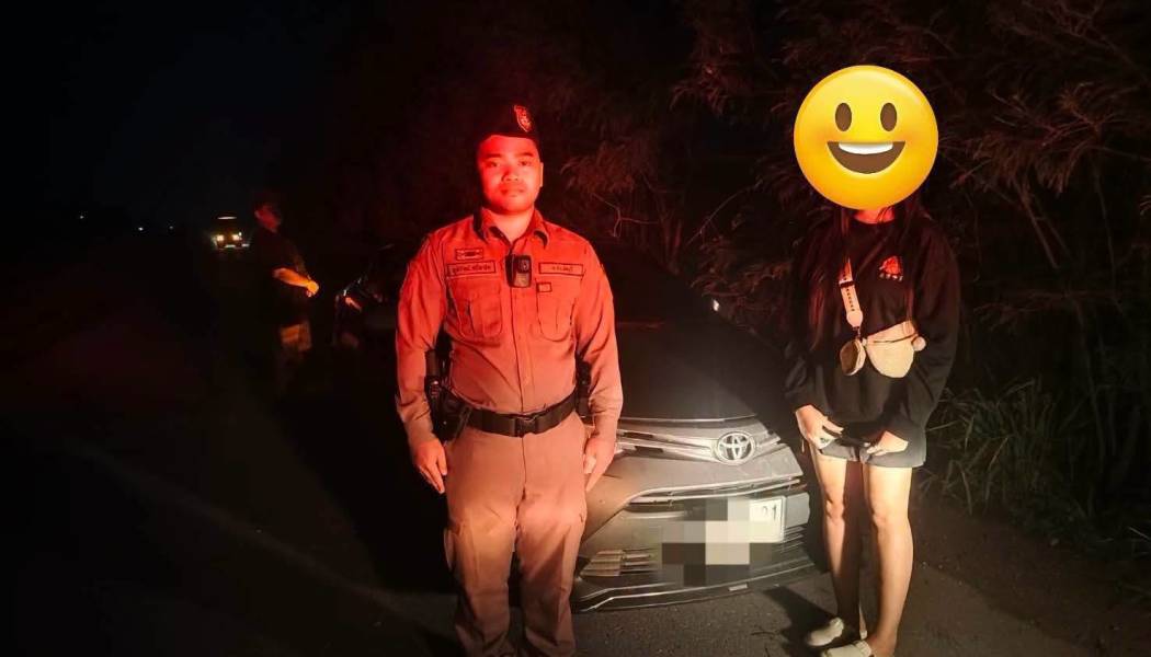 สภ.พนัสนิคม ช่วยเหลือประชาชนรถยนต์เก๋งยางรั่ว