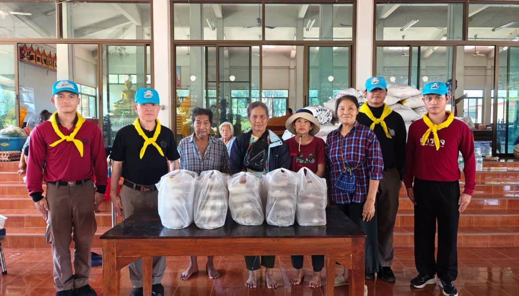 ตำรวจภูธรภาค 2 ไม่ทิ้งกัน” ส่งต่อความห่วงใย มอบข้าวกล่อง 150 กล่อง ช่วยผู้ประสบภัยน้ำท่วมปราจีนบุรี